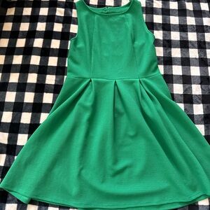 Green Sleeveless Dress